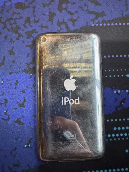 Jailbroken Apple iPod Touch 4th Gen 32GB Carousel 5