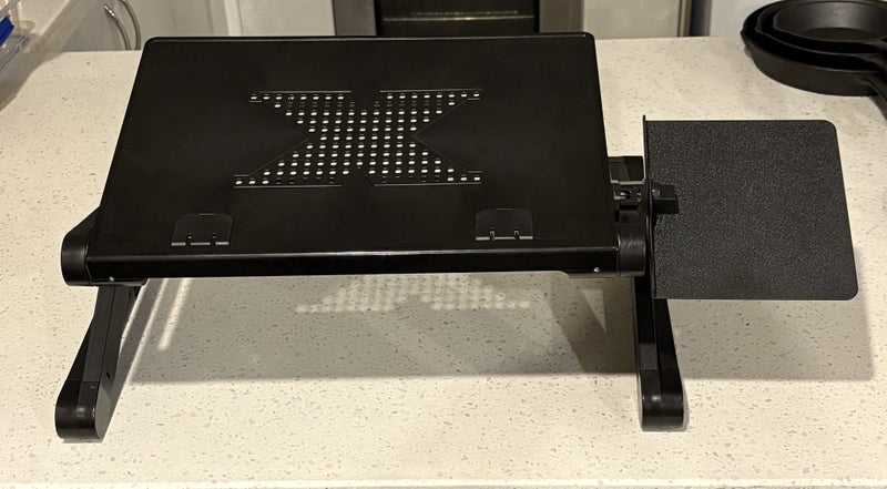 Vented laptop stand & removable mouse bit Carousel 1