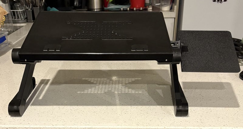 Vented laptop stand & removable mouse bit Carousel 2