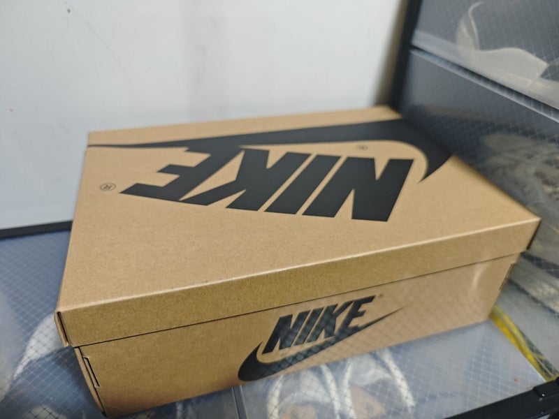 Nike Air Jordan 1 Zoom CMFT 2 – Mens Size US 8.5/Womens US 10 Carousel 11