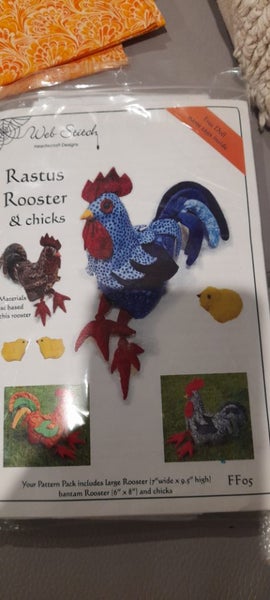 Rooster and chick's kit Carousel 1