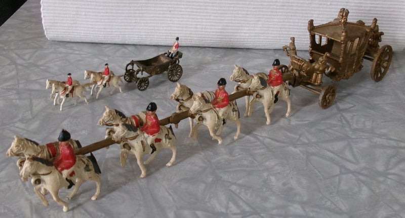 CORONATION COACH HORSES + EXTRA OPEN CARRIAGE HORSES + BOX by CRESCENT TOY CO. Carousel 1