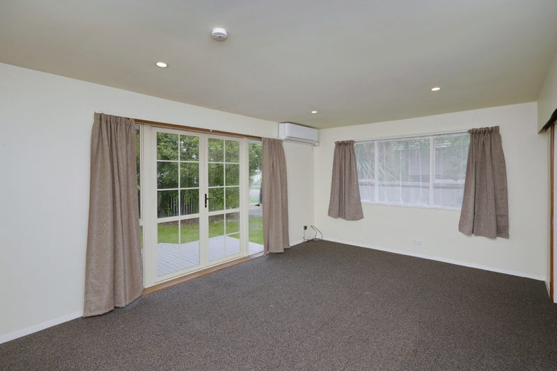 Image 3 of 20