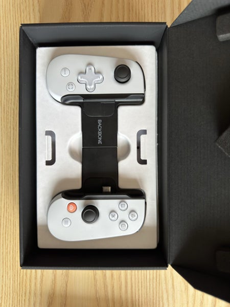 Backbone USB C Playstation Edition Carousel 1