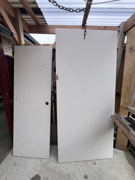 Doors (used) 2x Carousel 1