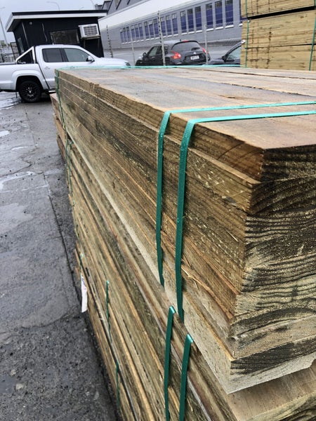 150X25 RAD H3.2 (#2 SECONDS) PALINGS RS 1.8MTR Carousel 1
