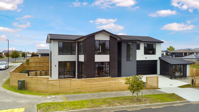 Stunning Home & Income 4 + 262865859156225114