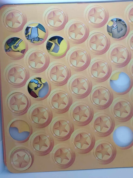 Good News are Mad News Party Game Board Game Carousel 5