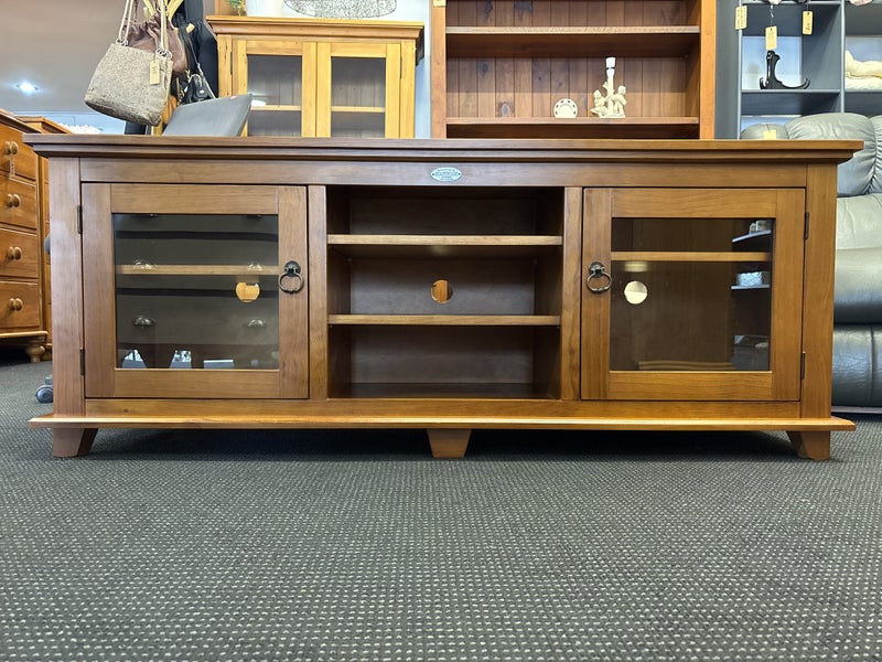 Ferngrove 2 Door Low Entertainment Unit by Coastwood Furniture Carousel 1