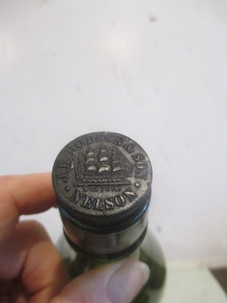 GLASS BOTTLE VINTAGE NELSON DODGSON AND SONS. TONIC ALE Carousel 4