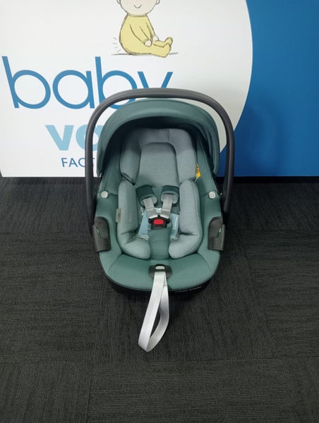 Maxi Cosi Pebble 360 i-Size-Essential Green Carousel 1
