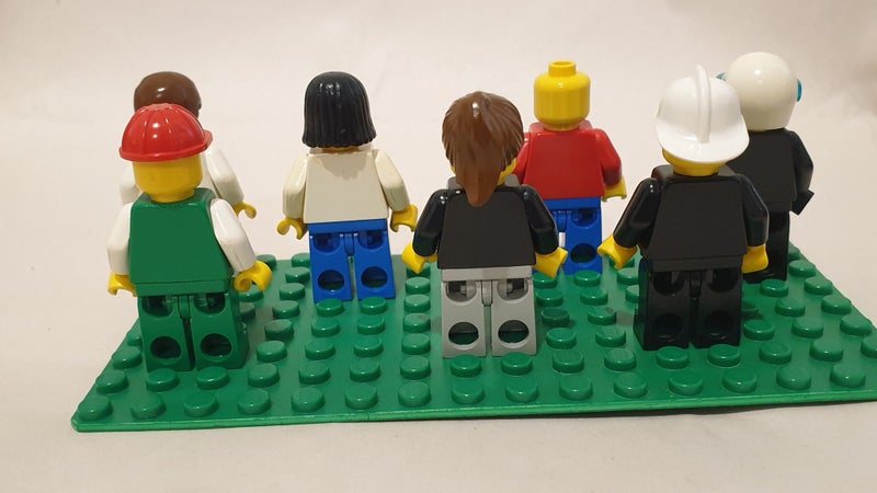 Vintage LEGO Classic Town Minifigures from 1996 Carousel 2