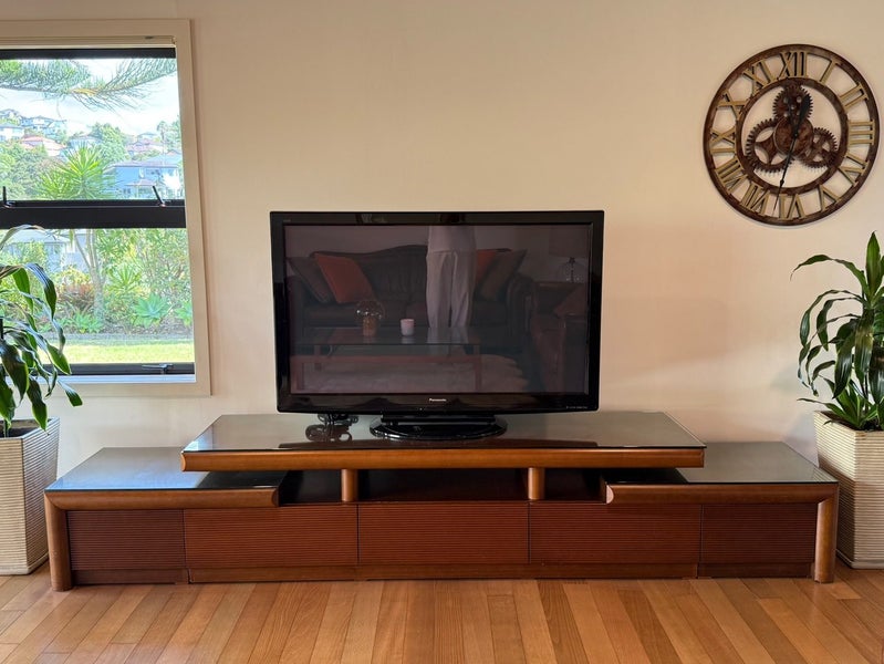 Living room entertainment unit - TV cabint Carousel 1