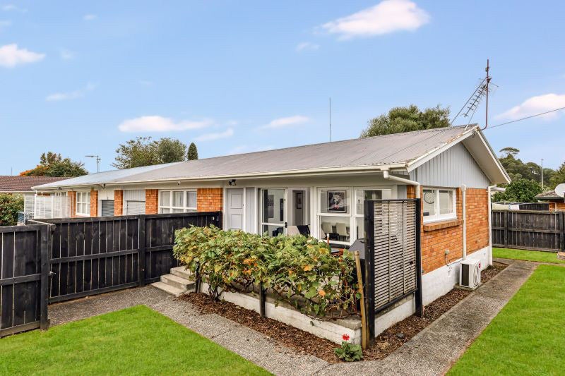 Hamilton East Gem with AirBNB potential64669290325378110