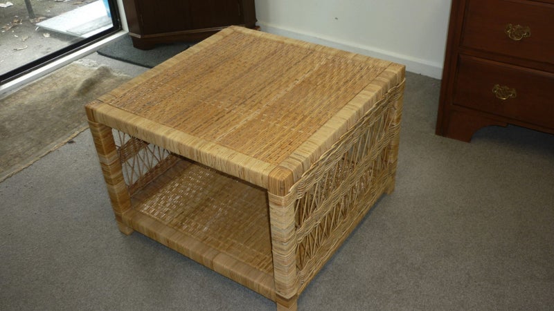 LARGE CANE COFFEE TABLE Carousel 1