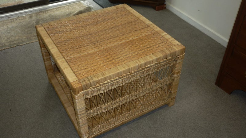 LARGE CANE COFFEE TABLE Carousel 2