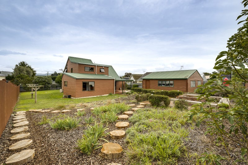 Image 2 of 14