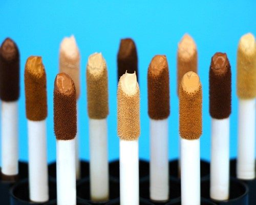 Ultimate Cover Concealer - LA Colors (Sheer White Corrector) Carousel 6