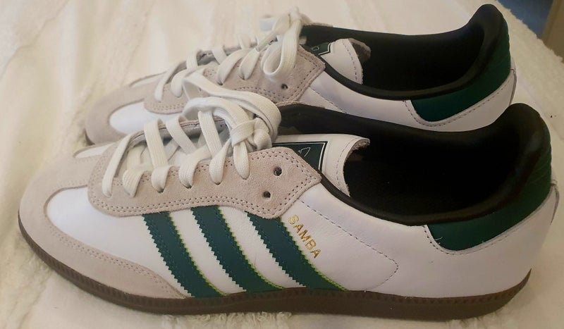 Adidas Sambas Carousel 1