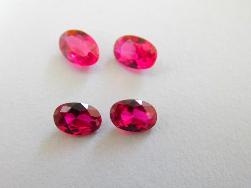 Ruby - 6mm x 4mm Oval Cut Carousel 1
