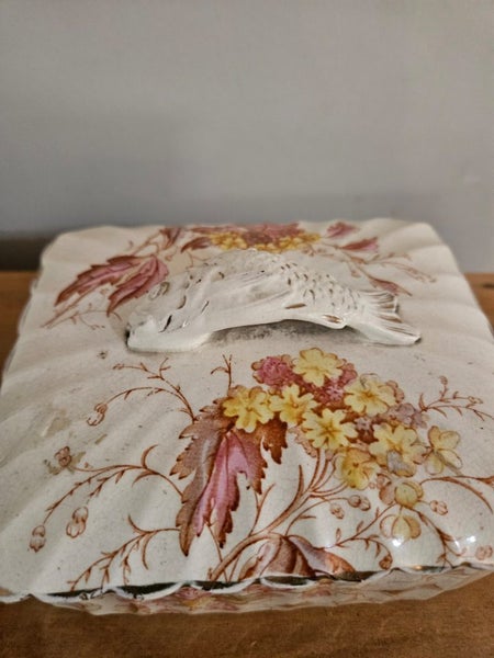 Antiique Porcelain Jewellery box Carousel 2