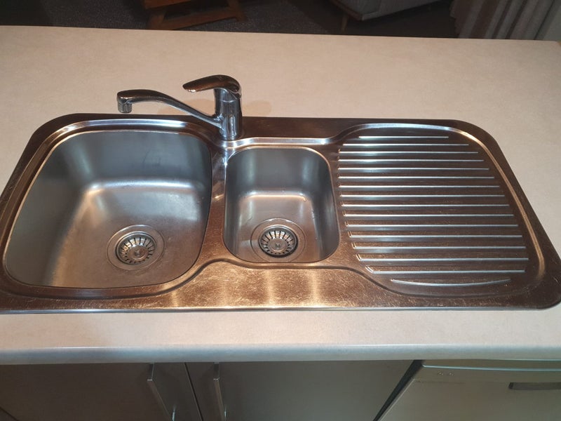 Island benchtop with 1 1/4 sink, benchtop and hob Carousel 3