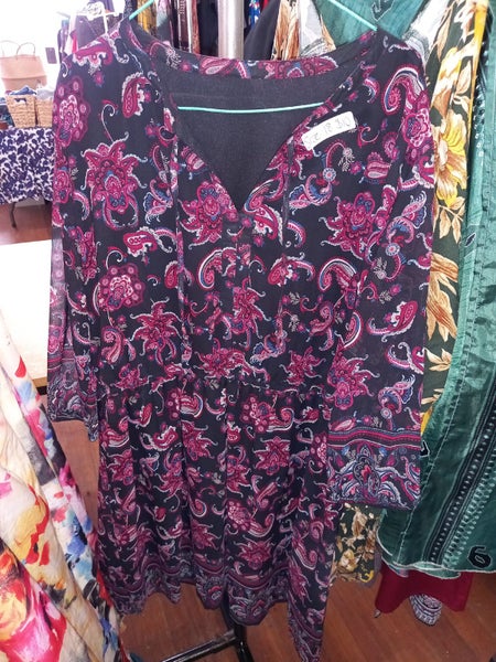 Size 14 to 18 Dress Clearout $10 Each Carousel 1