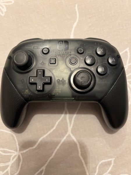 Nintendo Switch Pro Controller Carousel 1