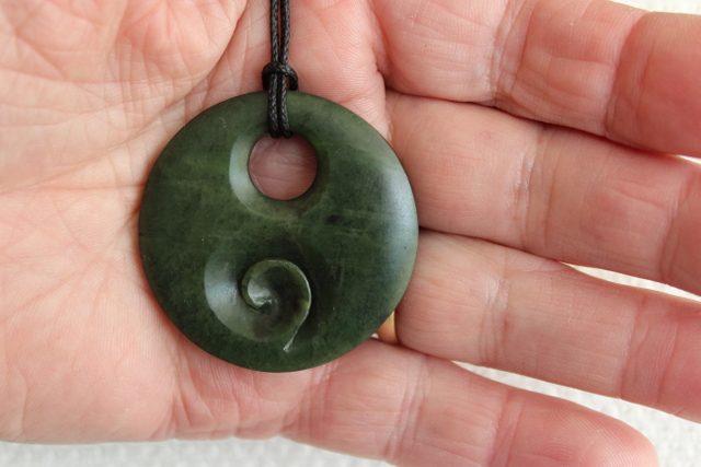 BEAUTIFUL KAWAKAWA KORU-DISC PENDANT Carousel 1