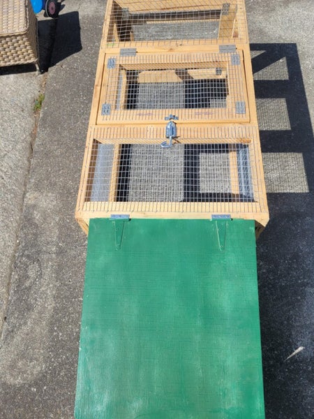 Rabbit hutch Carousel 6