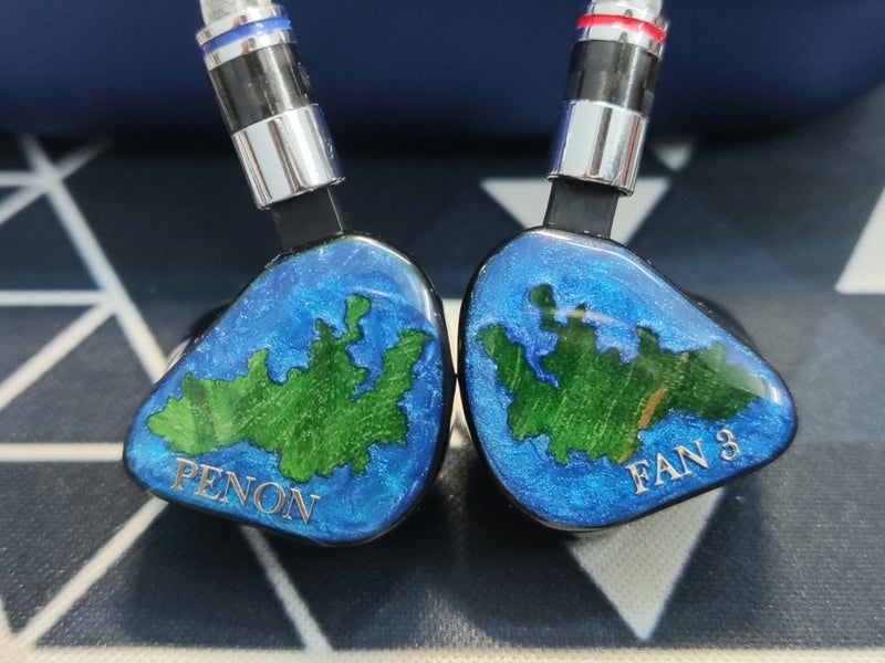 Penon Fan 3 In Ear Monitor Carousel 2