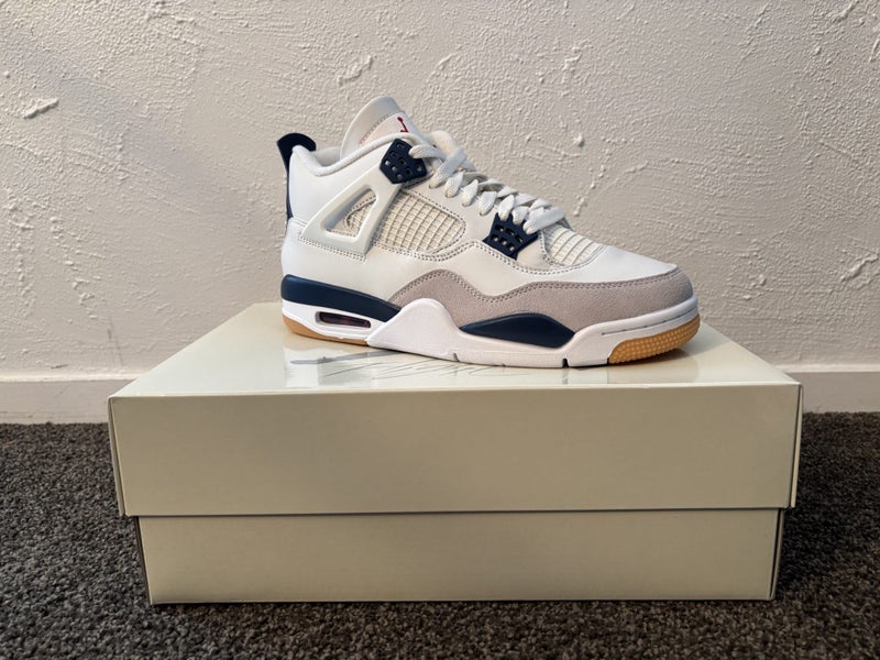 Jordan 4 Retro SB Navy Brand New US 8.5 Carousel 1