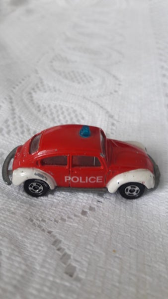 Tomica 1977 Red Volks Wagen Police Car Carousel 2