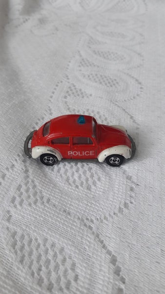 Tomica 1977 Red Volks Wagen Police Car Carousel 10