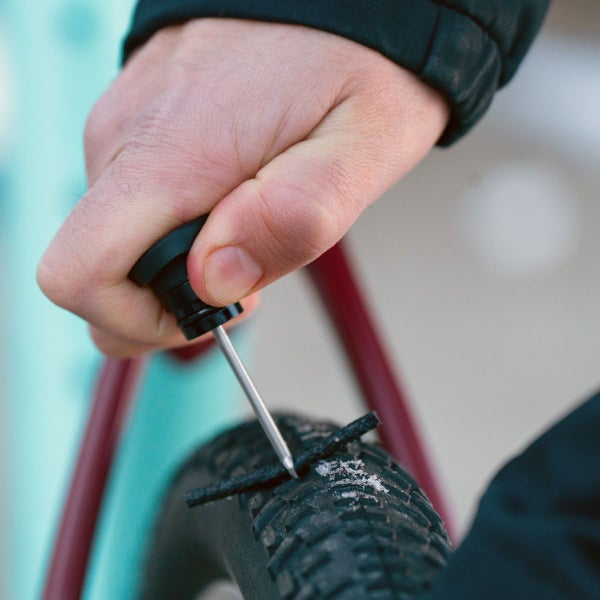 Wolf Tooth Encase Pump 30 Cc With Tubeless Tyre Plug Tool Carousel 2