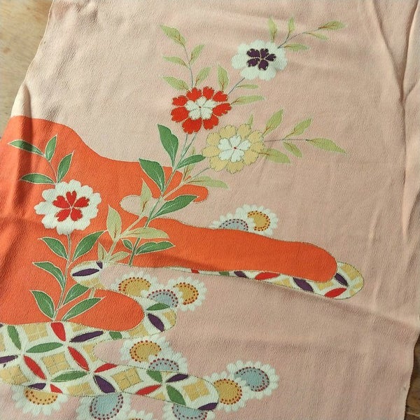 Vintage Japanese silk Kimono fabric. Carousel 2
