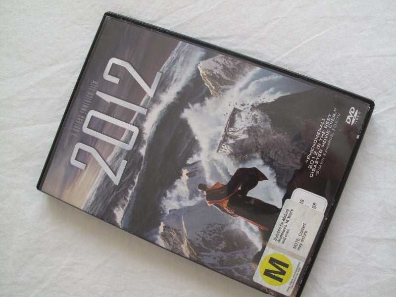 2012 (John Cusack / Amanda Peet) DVD :)64616058623107110