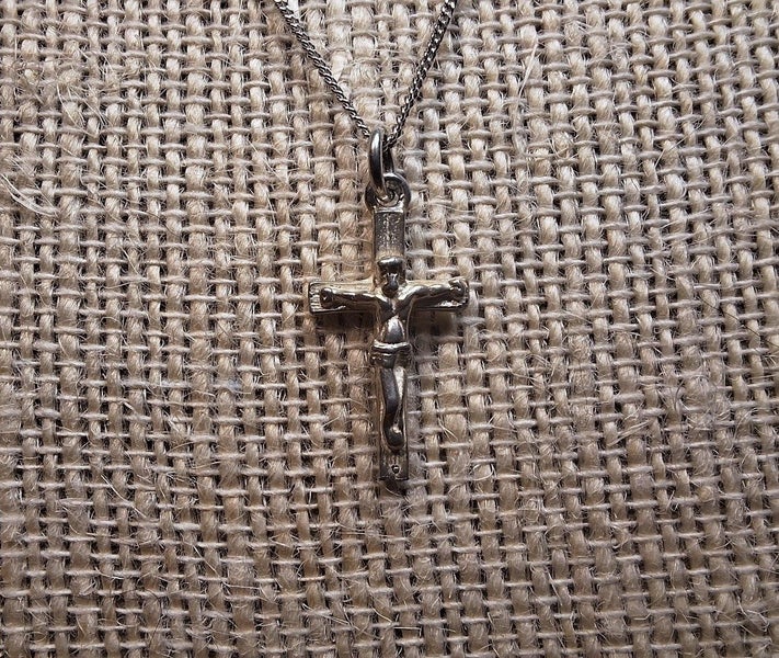Jewellery Clearance - Solid Sterling Silver Crucifix and Curb Chain Carousel 2