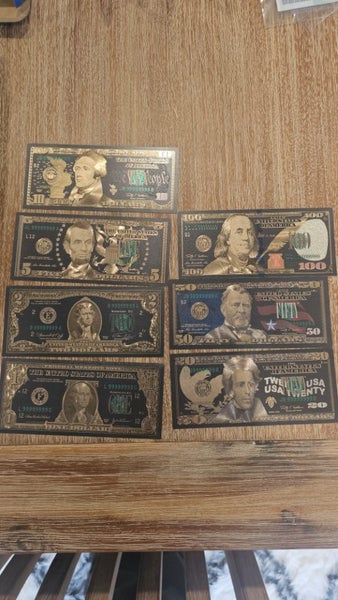 us note set in black and gold *imitation* Carousel 1