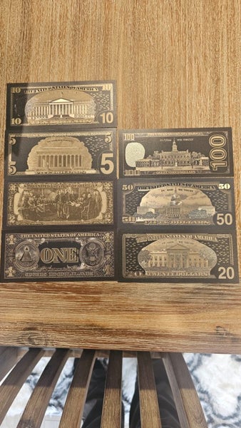 us note set in black and gold *imitation* Carousel 2