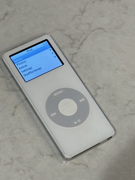iPod nano 1st Generation 2GB White UK Carousel 1