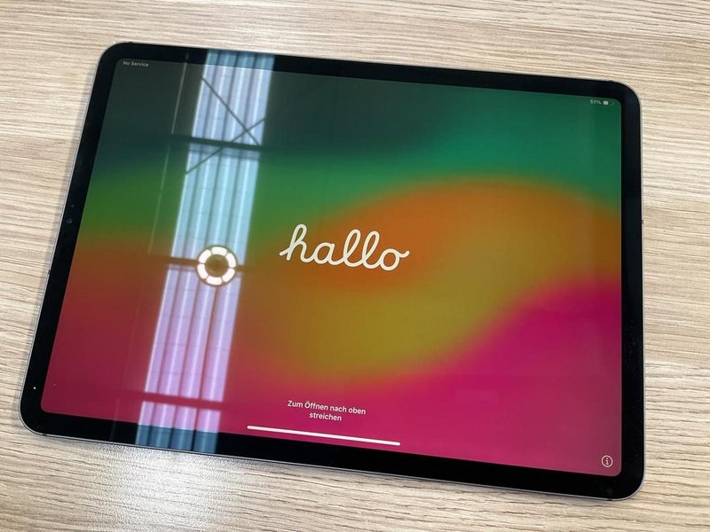Apple iPad Pro 11" - WiFi + Cellular 64GB Carousel 1