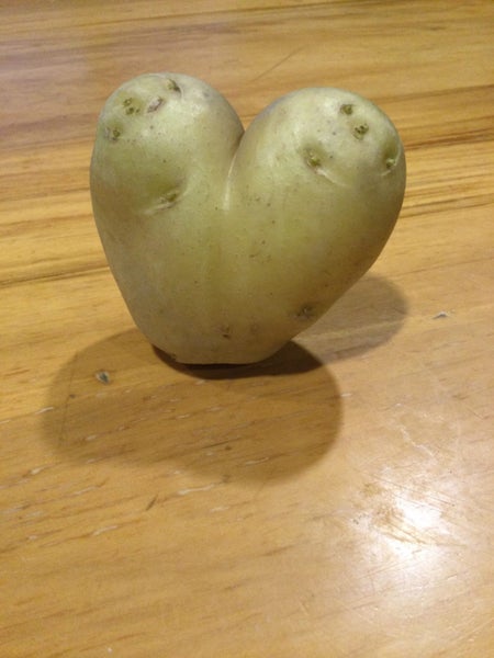 Novelty Golden Gourmet 'Heart' Shaped Spud Carousel 2