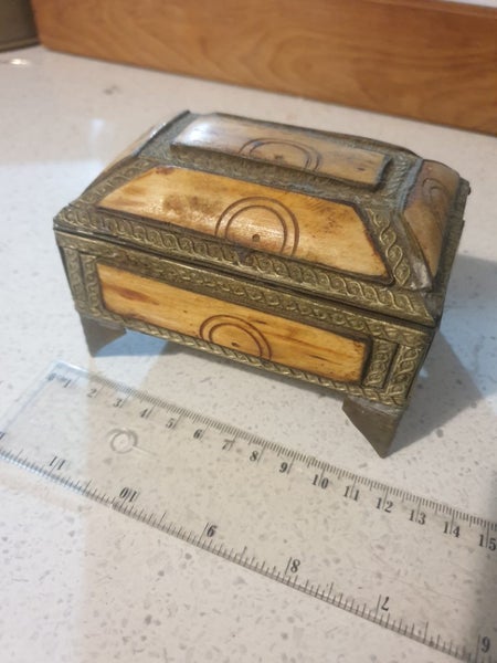 Antique brass ? And wood maybe jewellery box Carousel 1