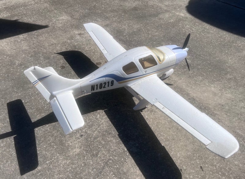 FMS Cessna 400 RC plane in very good condition 1.4m wingspan Carousel 2