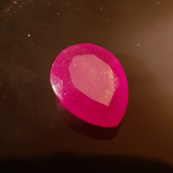 High Quality 9.05 Ct Natural Red Beryl Pear Cut Gemstone With Cert Carousel 1