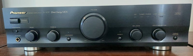 Pioneer A - 109 Stereo integrated Amplifier Carousel 1
