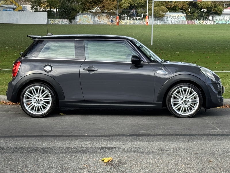 2014 MINI Cooper S 2.0 Turbo - 6-Speed Auto - E...62864758128385111