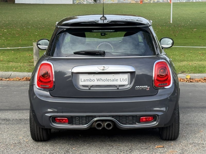 2014 MINI Cooper S 2.0 Turbo - 6-Speed Auto - E...62864758128385113