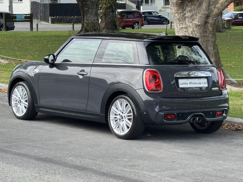 2014 MINI Cooper S 2.0 Turbo - 6-Speed Auto - E...62864758128385114
